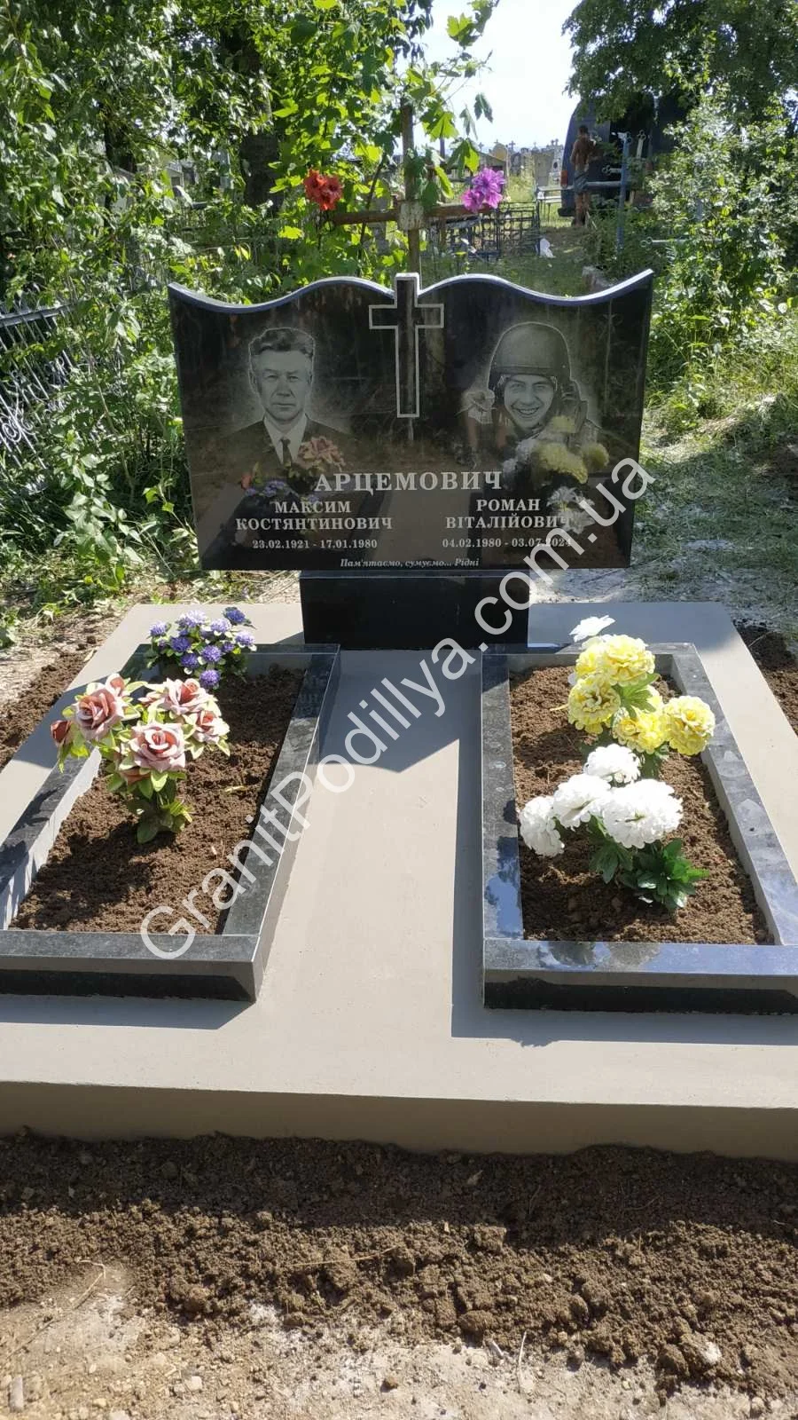 Подвійний пам'ятник з граніту - Кам'янець-Подільський | GranitPodillya